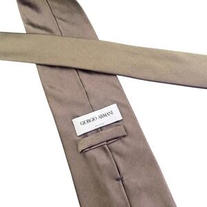 Giorgio Armani Silk Necktie Solid Green Quiet Luxury Men Tie‎ Designer ITALY